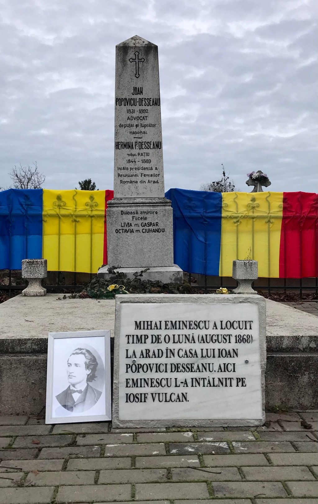 O placă de marmură pentru veșnicul Mihai Eminescu